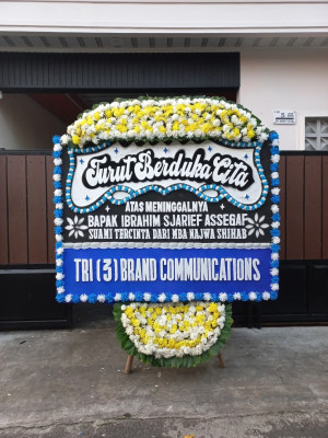 Papan Bunga Duka di Girijaya
